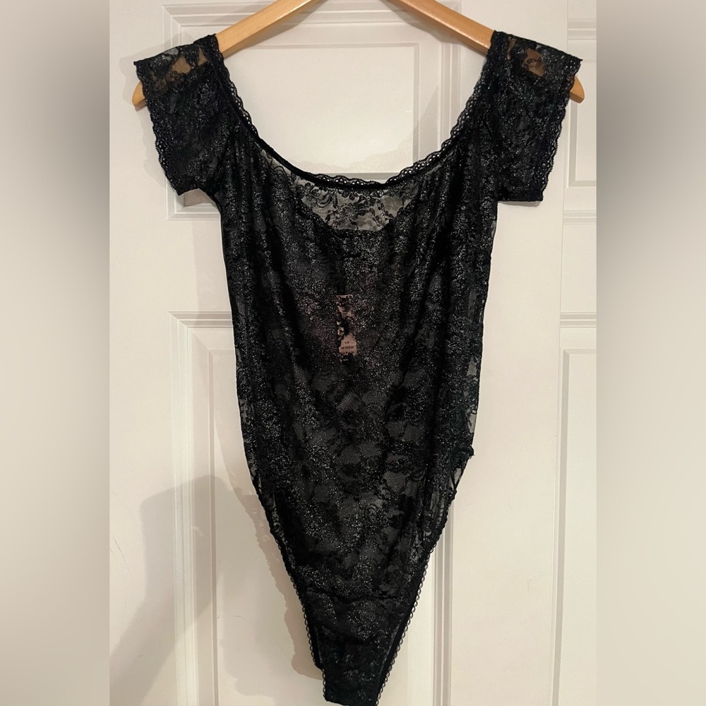 Victoria’s Secret Floral Bodysuit with Contrasting Silver Thread. Size L. NWT!